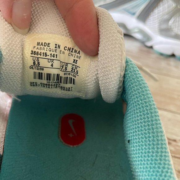 Nike Air Moto 7 Bowerman Series Womans Running Sneaker - Picture 5 of 7